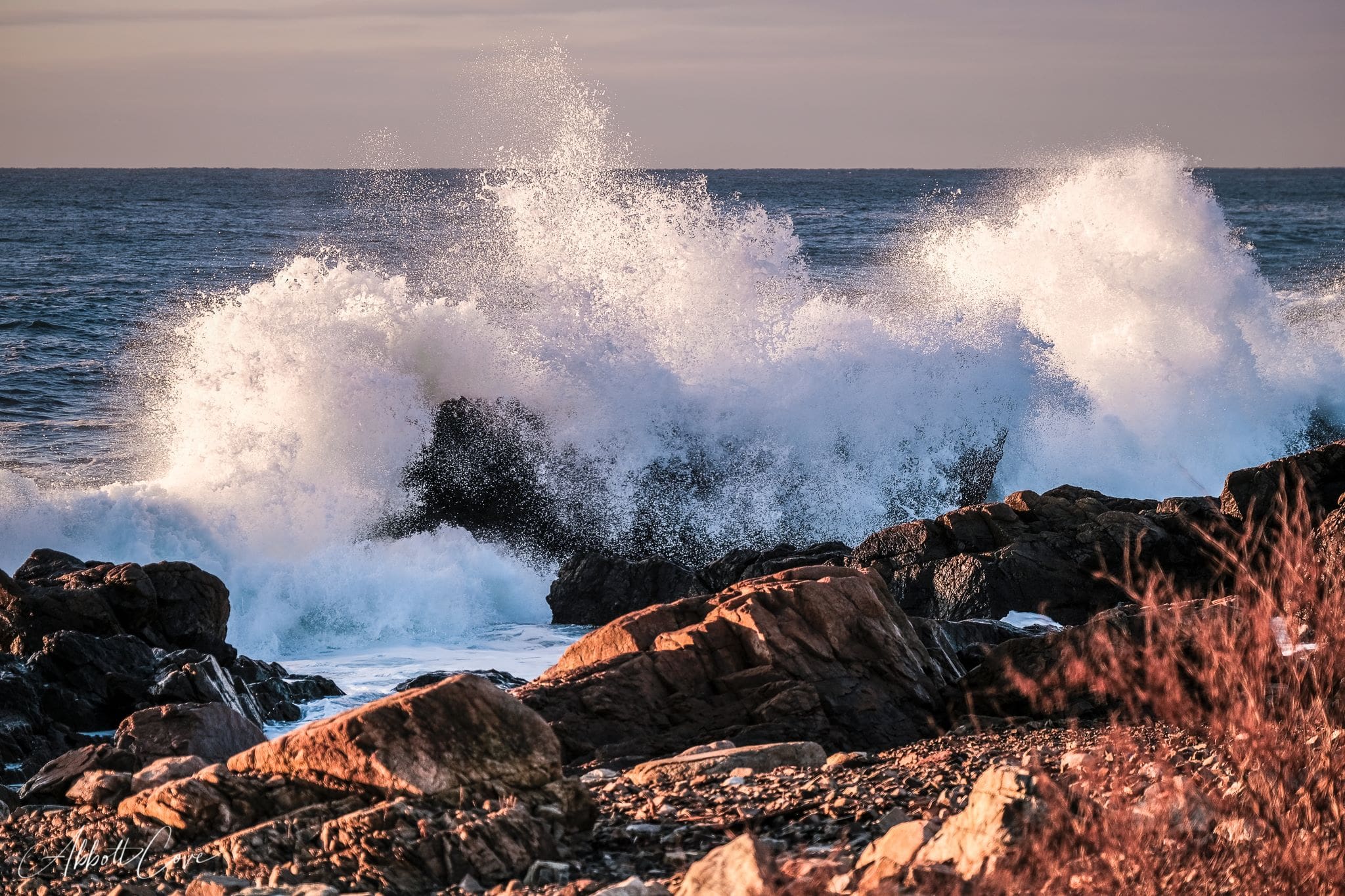 waves-crashing-on-the-rocks-gloucester-ma-discover-gloucester