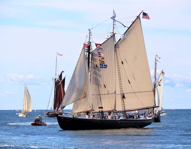 Sea-Reads-Schooner-Adventure-Gloucester