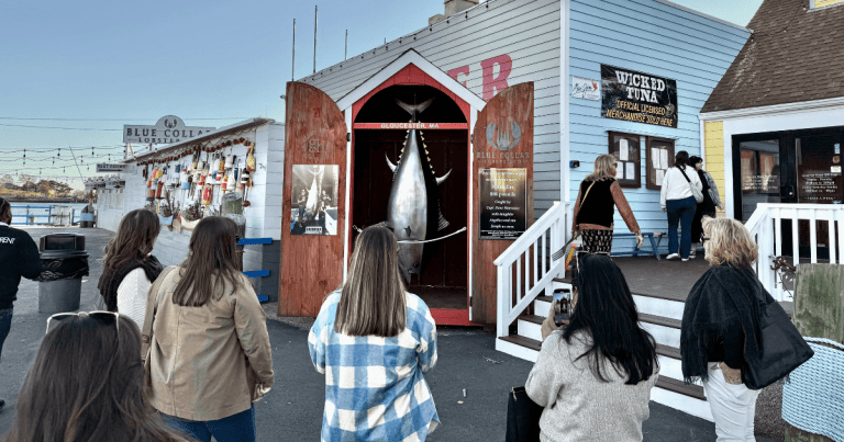 fall-in-gloucester-ma-gloucester-house
