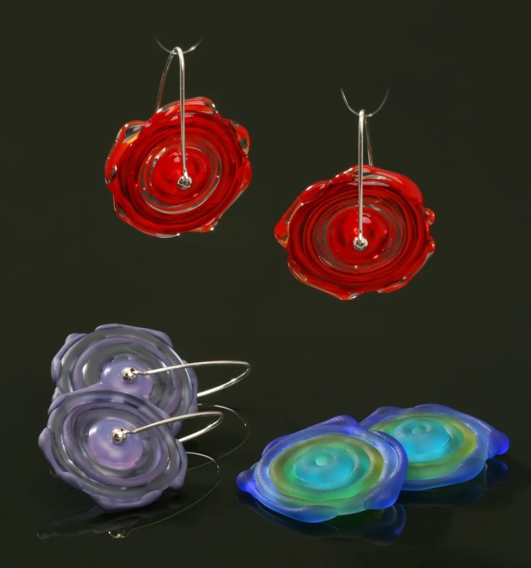 BethWilliams-Trapeze+earring_scalloped+edge