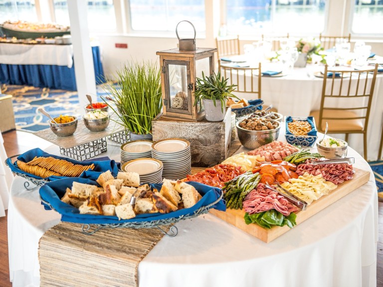 beauport-cruiselines-appetizer-station