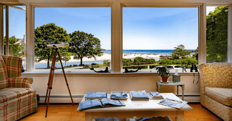 Blue Shutters Beachside Inn