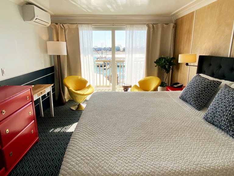 hotel at cape ann marina guest room