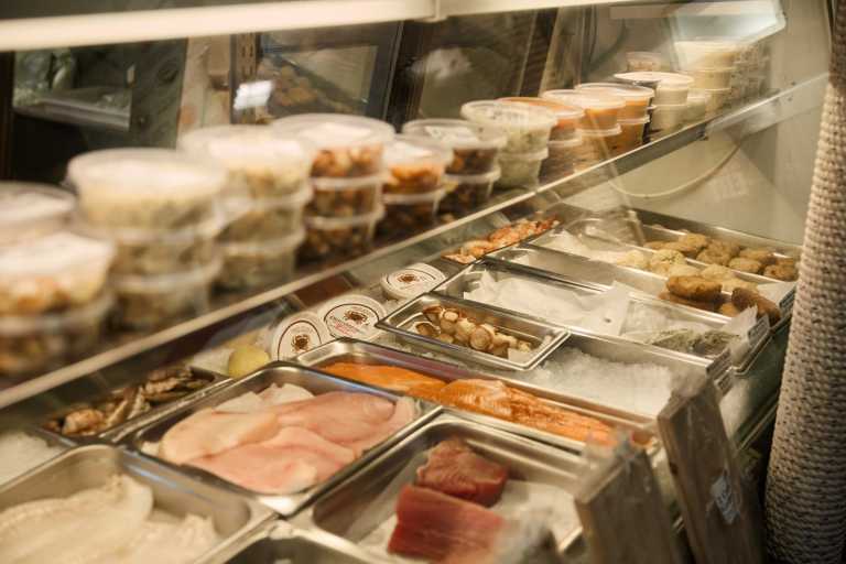 Turners-Seafood-winter-2024_Maggie-Barger-53-1-scaled